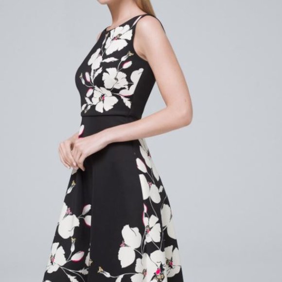 Like NEW!!! FLORAL SCUBA KNIT DRESS, size 0P - Picture 3 of 5